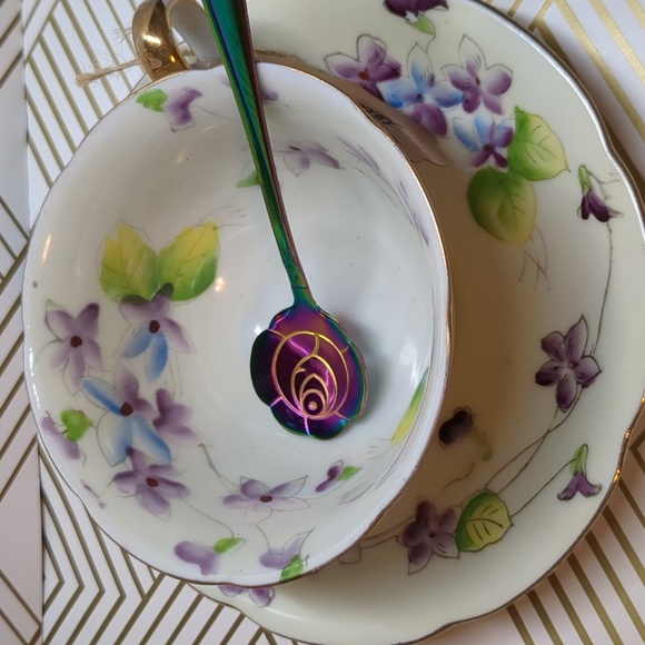 Orphan Porcelain Cup, Morimura M Backstamp, Purple Pansies Floral Tea Cup, Japan - Picture 2 of 4